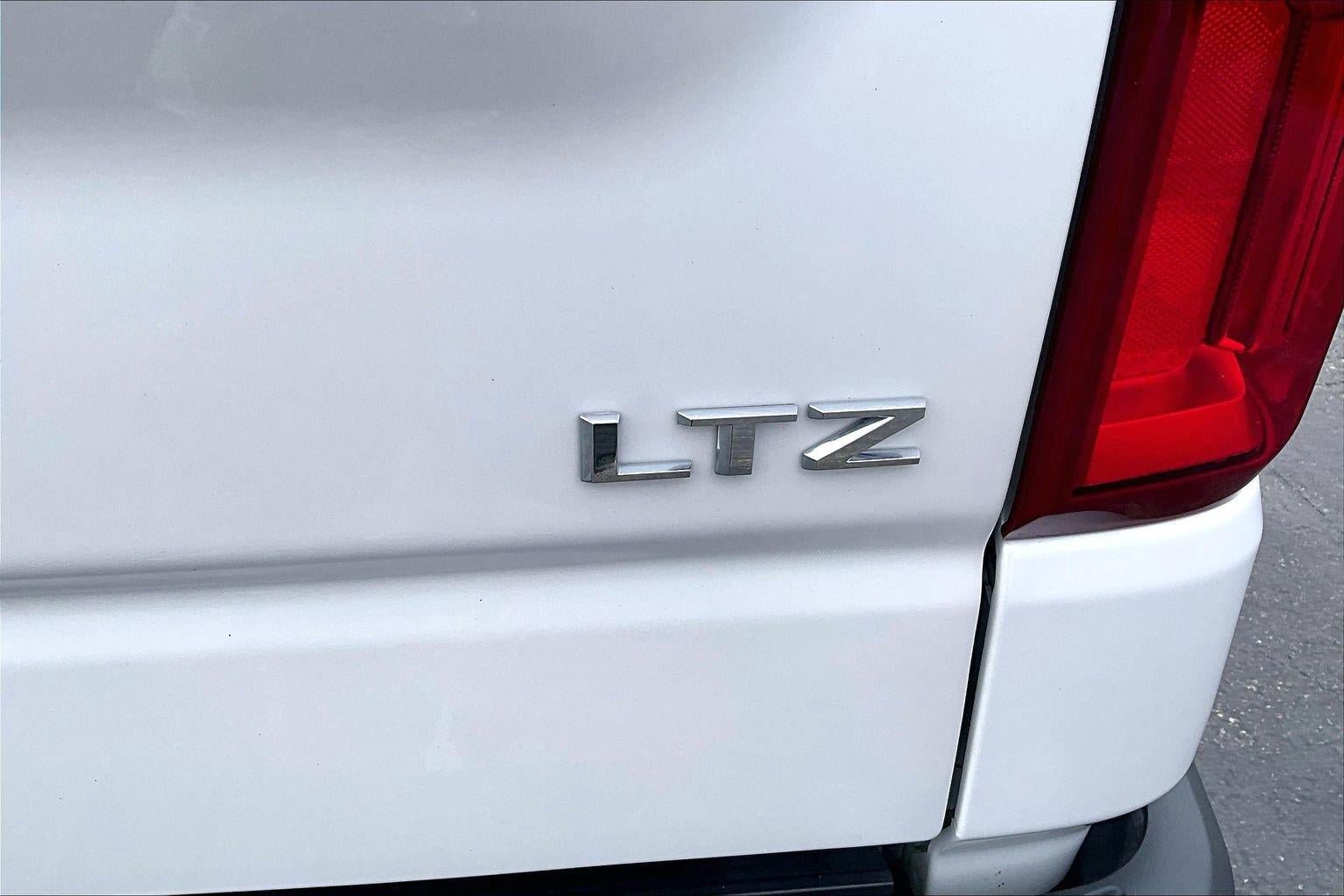 Used 2023 Chevrolet Silverado 1500 LTZ w/ LTZ Premium Package AWD/4WD image 8