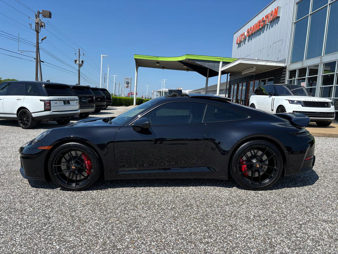 Used 2025 Porsche 911 Carrera 4 GTS image 4