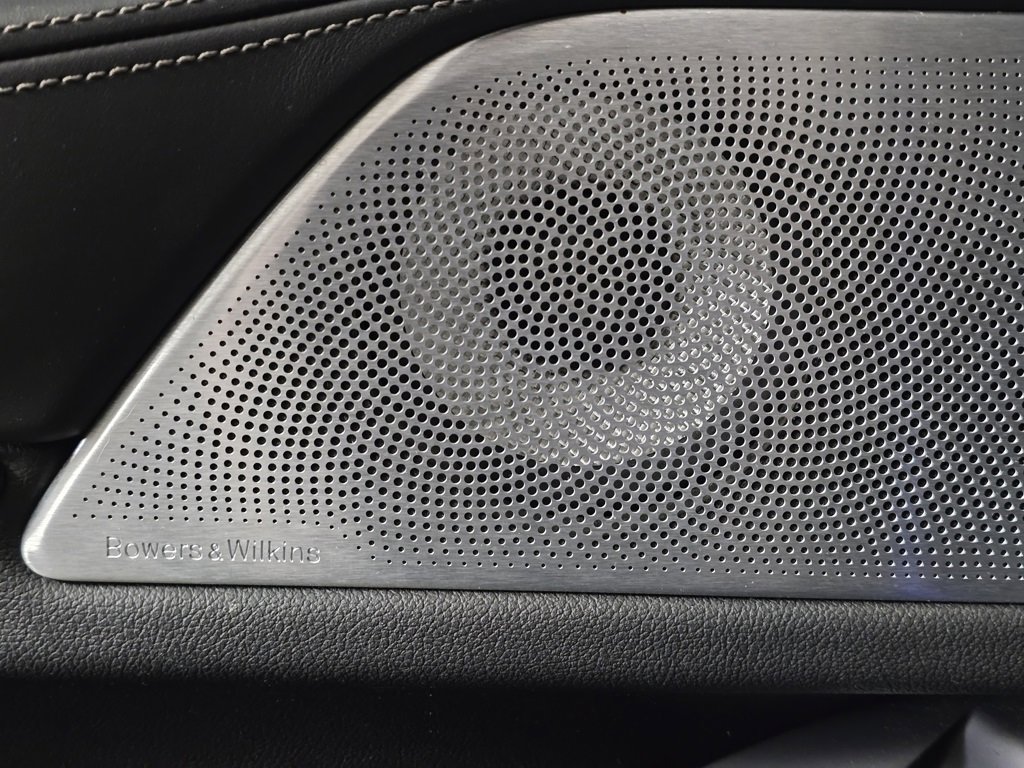 Used 2016 BMW 750i xDrive image 15