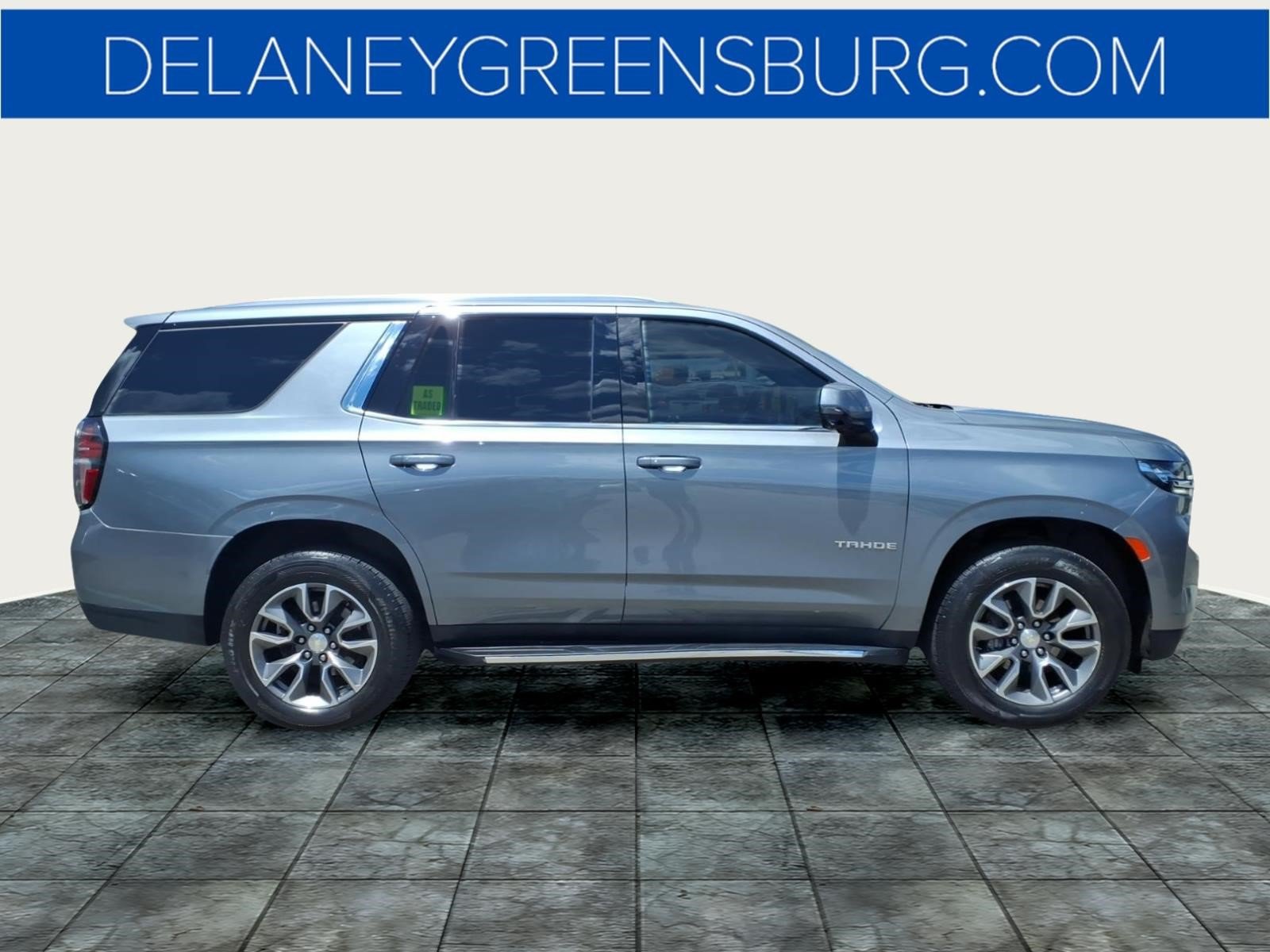 Used 2022 Chevrolet Tahoe LT w/ Luxury Package AWD/4WD image 2