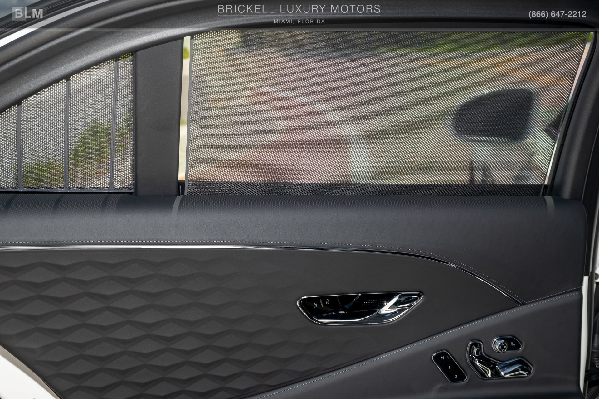 Used 2025 Bentley Flying Spur Plug-In Hybrid w/ First Edition Specification AWD/4WD image 19