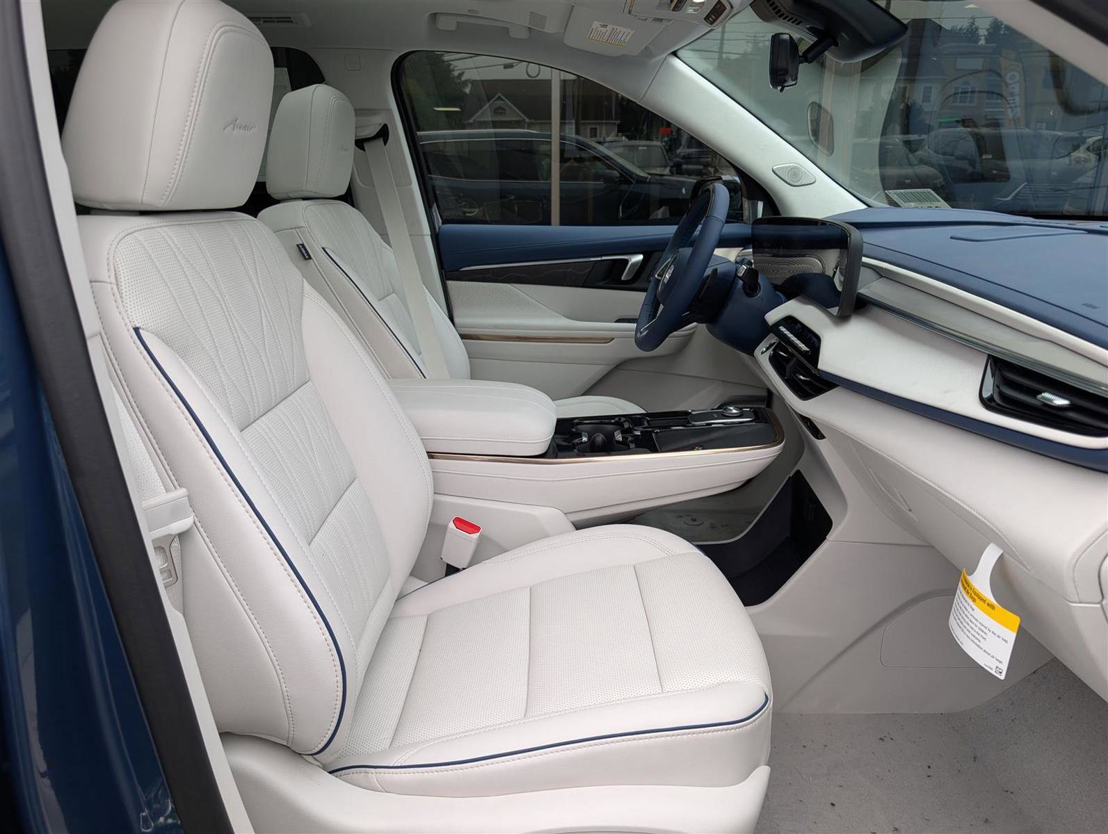 New 2026 Buick Enclave Avenir w/ Super Cruise Package image 9