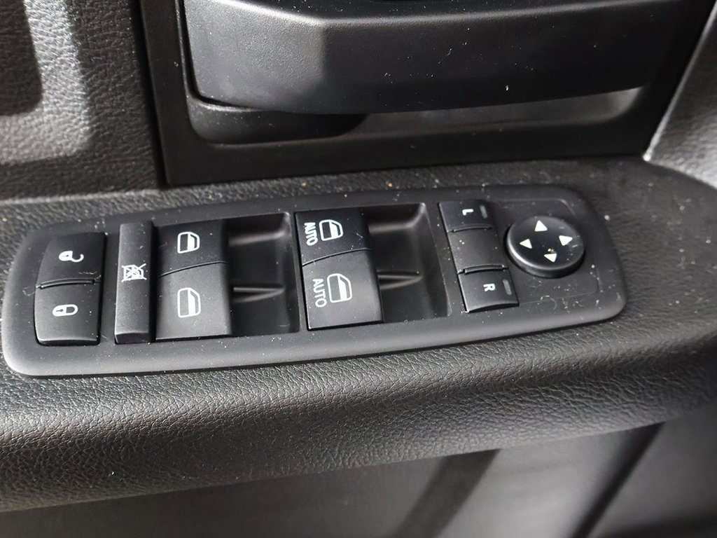 Used 2018 RAM 3500 Tradesman w/ Chrome Appearance Group image 27