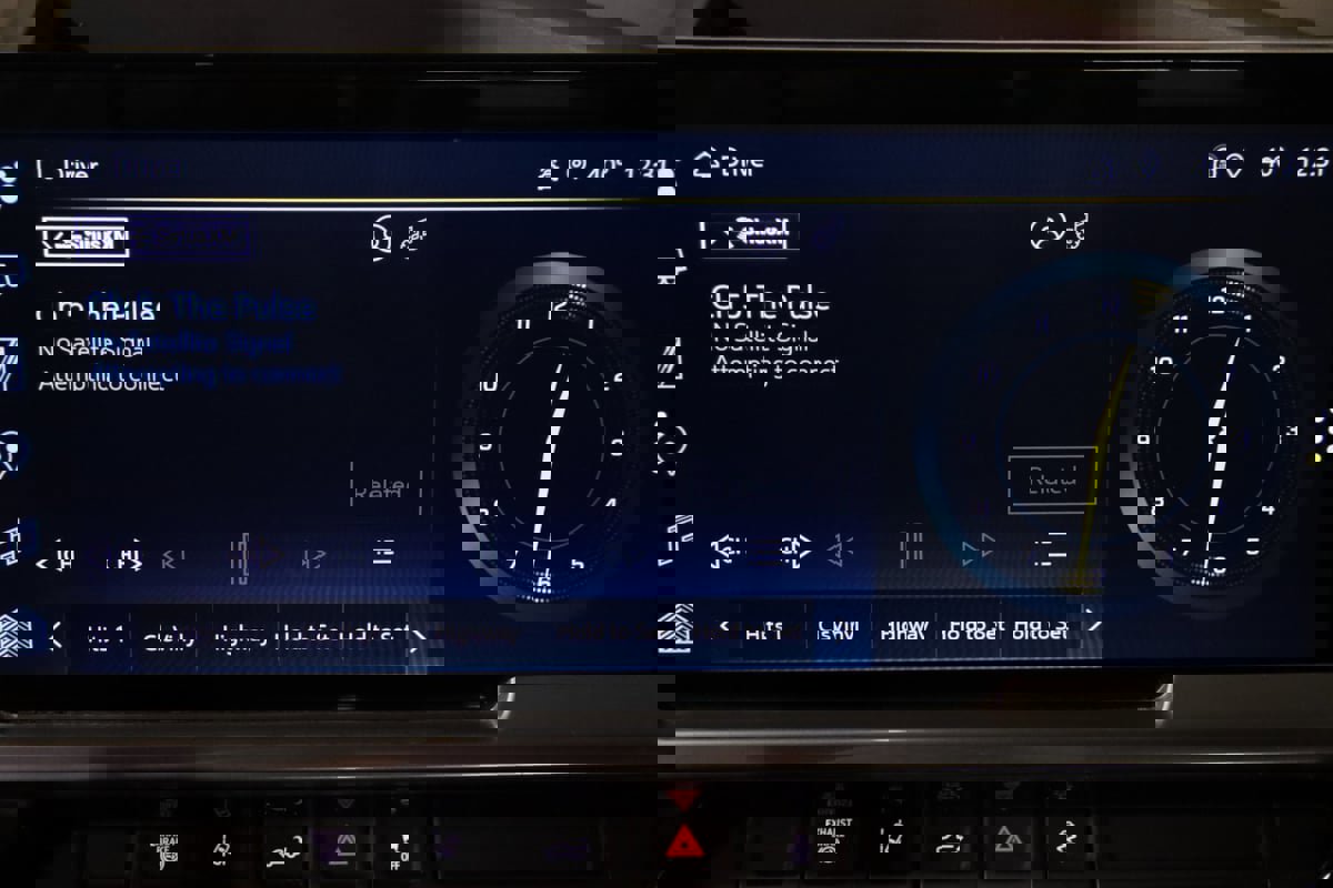 Used 2024 Chevrolet Silverado 2500 LTZ image 44