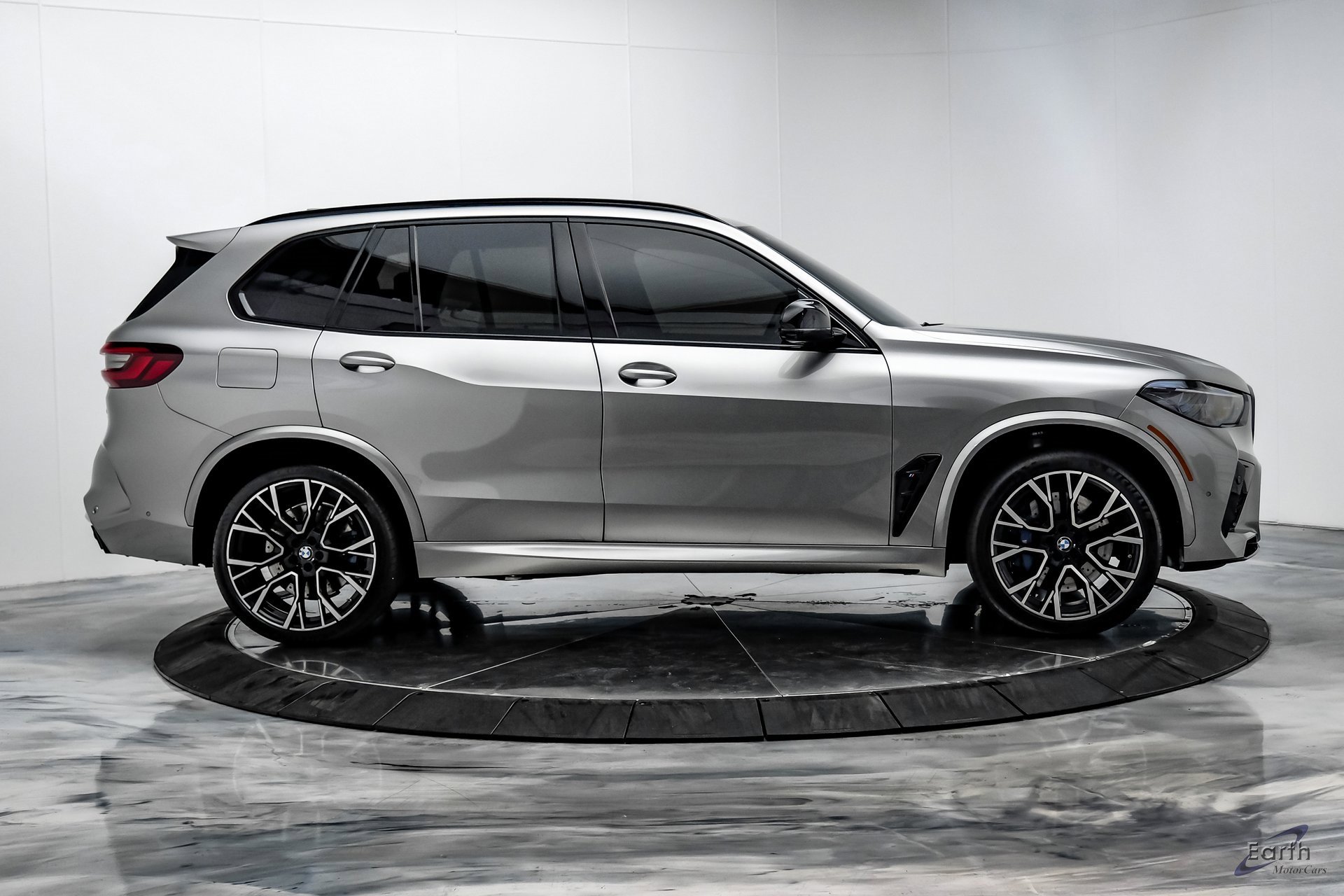 Used 2022 BMW X5 M w/ Competition Package 2 image 16