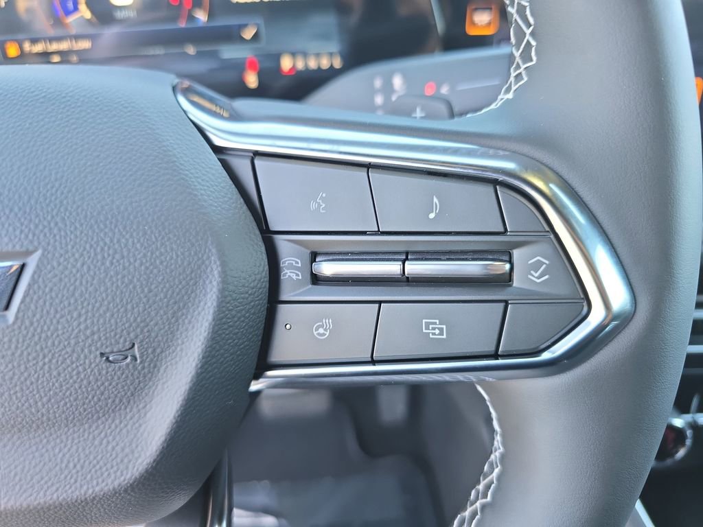 New 2026 Chevrolet Traverse LT w/ Sun and Wheel Package FWD image 19