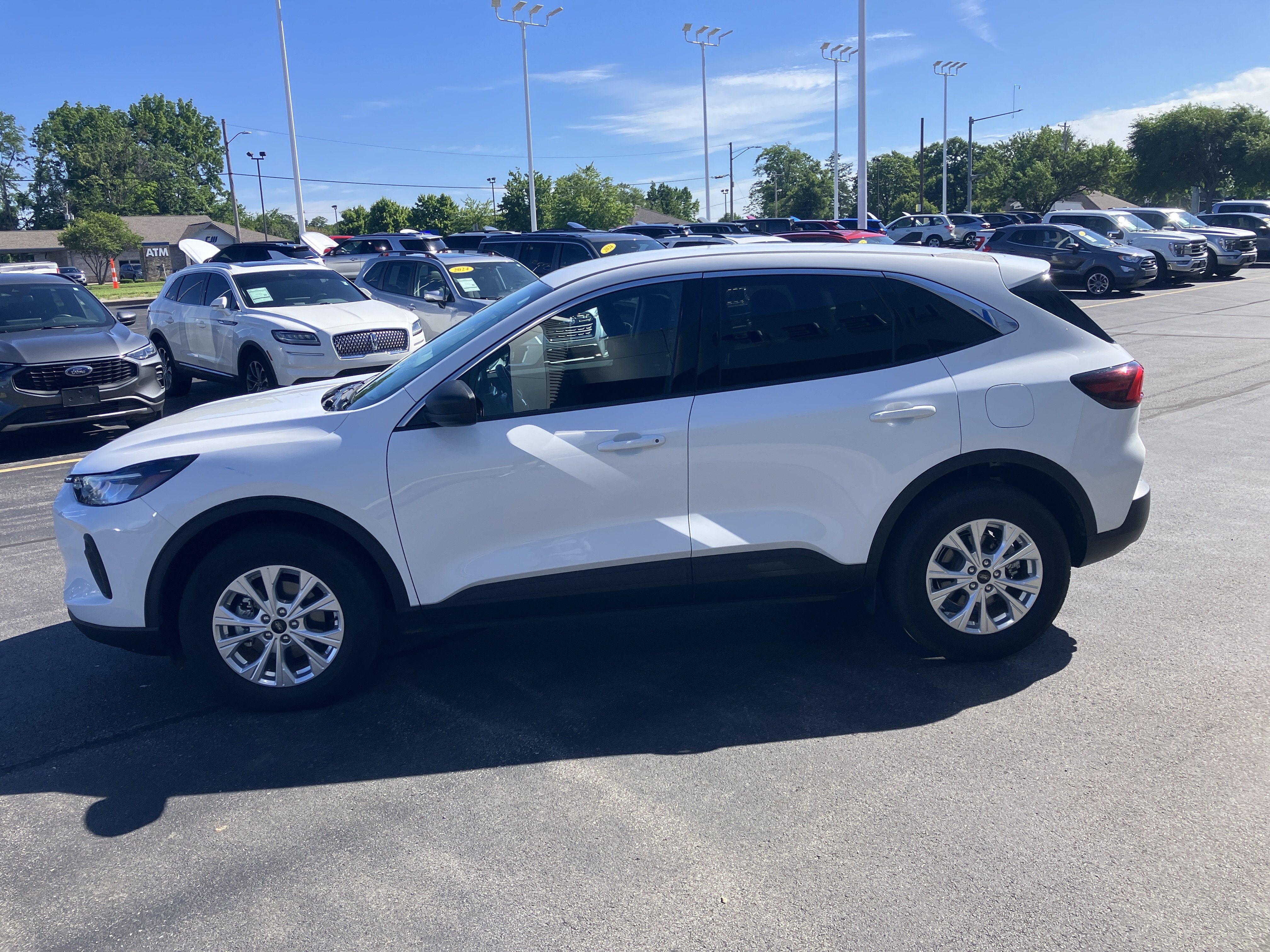 Used 2024 Ford Escape Active AWD/4WD image 4