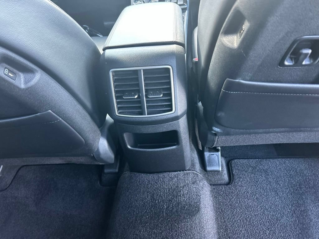 Used 2025 Kia Sportage EX FWD image 28
