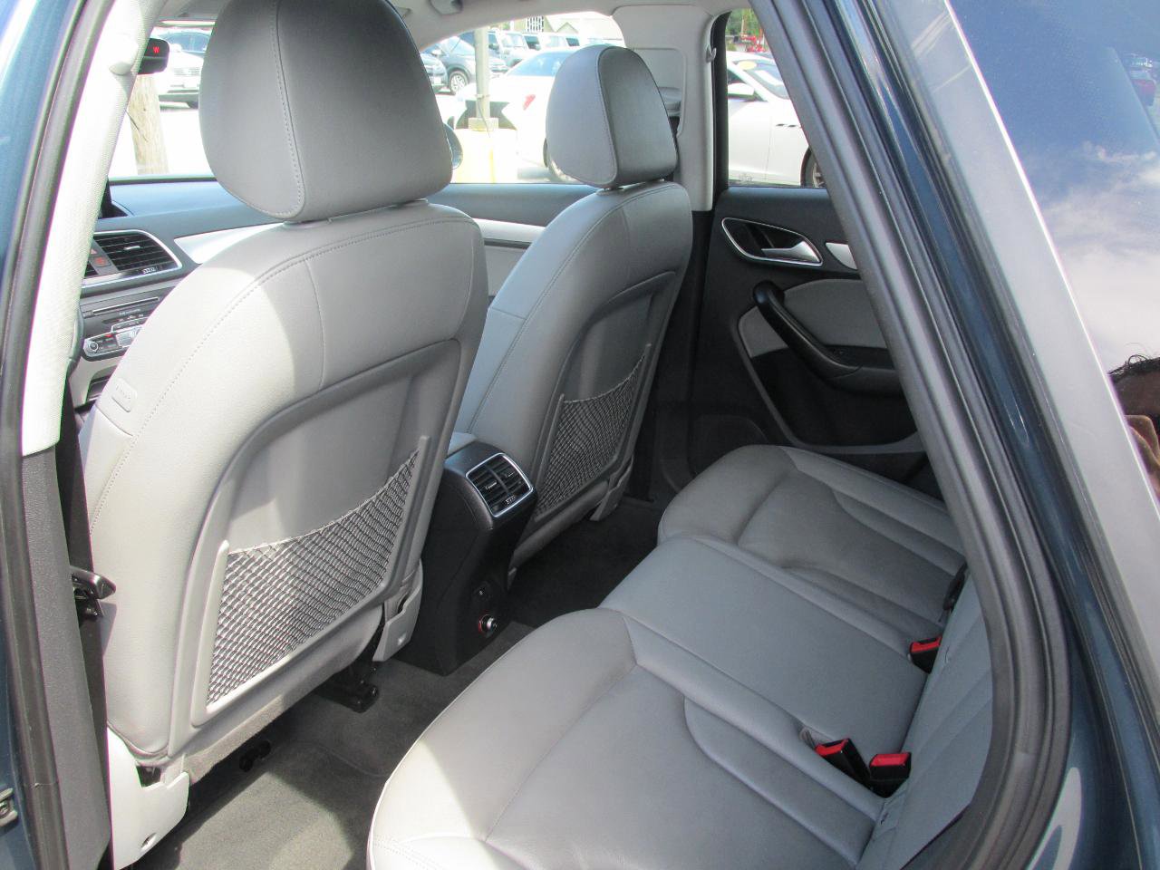 Used 2017 Audi Q3 2.0T Premium Plus w/ Premium Plus Package FWD image 10