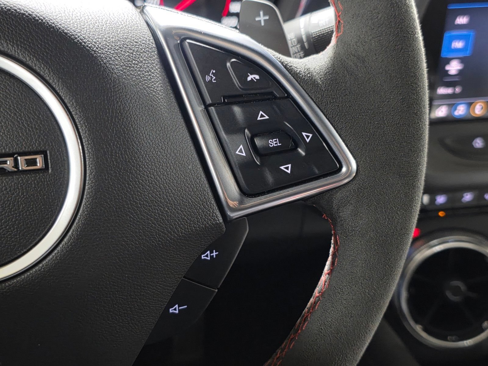 Used 2022 Chevrolet Camaro ZL1 RWD image 30