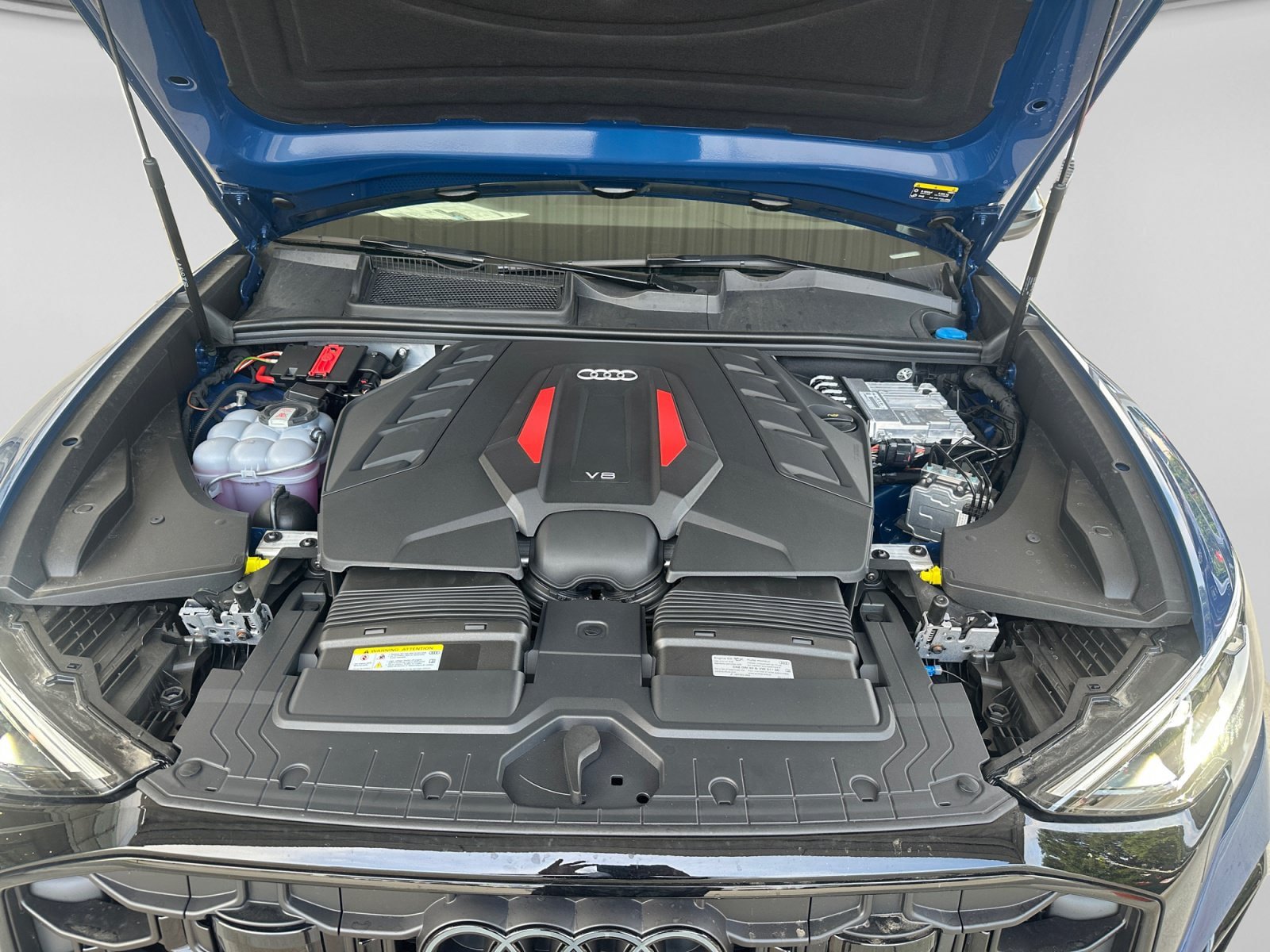 New 2026 Audi SQ8 Prestige AWD/4WD image 19