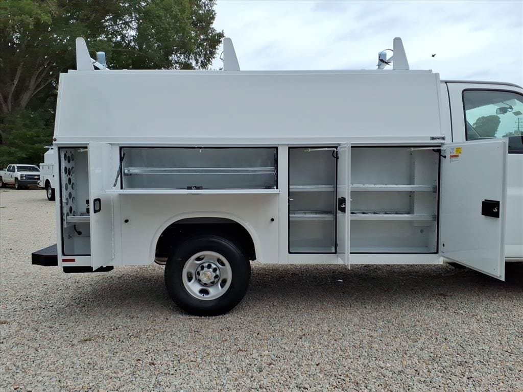 New 2025 Chevrolet Express 3500 w/ Power Convenience Package RWD image 9