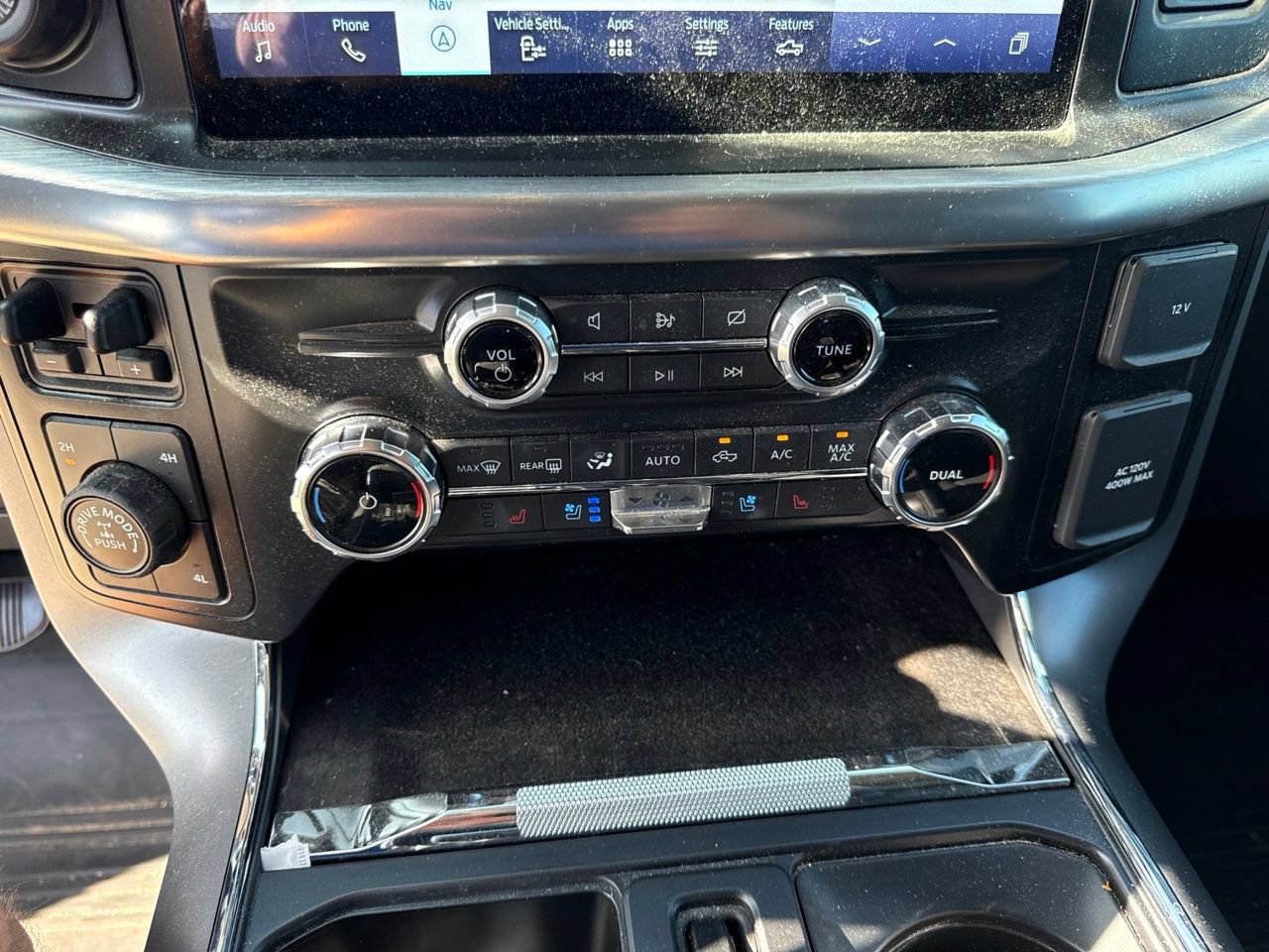 Used 2022 Ford F150 Lariat w/ FX4 Off-Road Package AWD/4WD image 24
