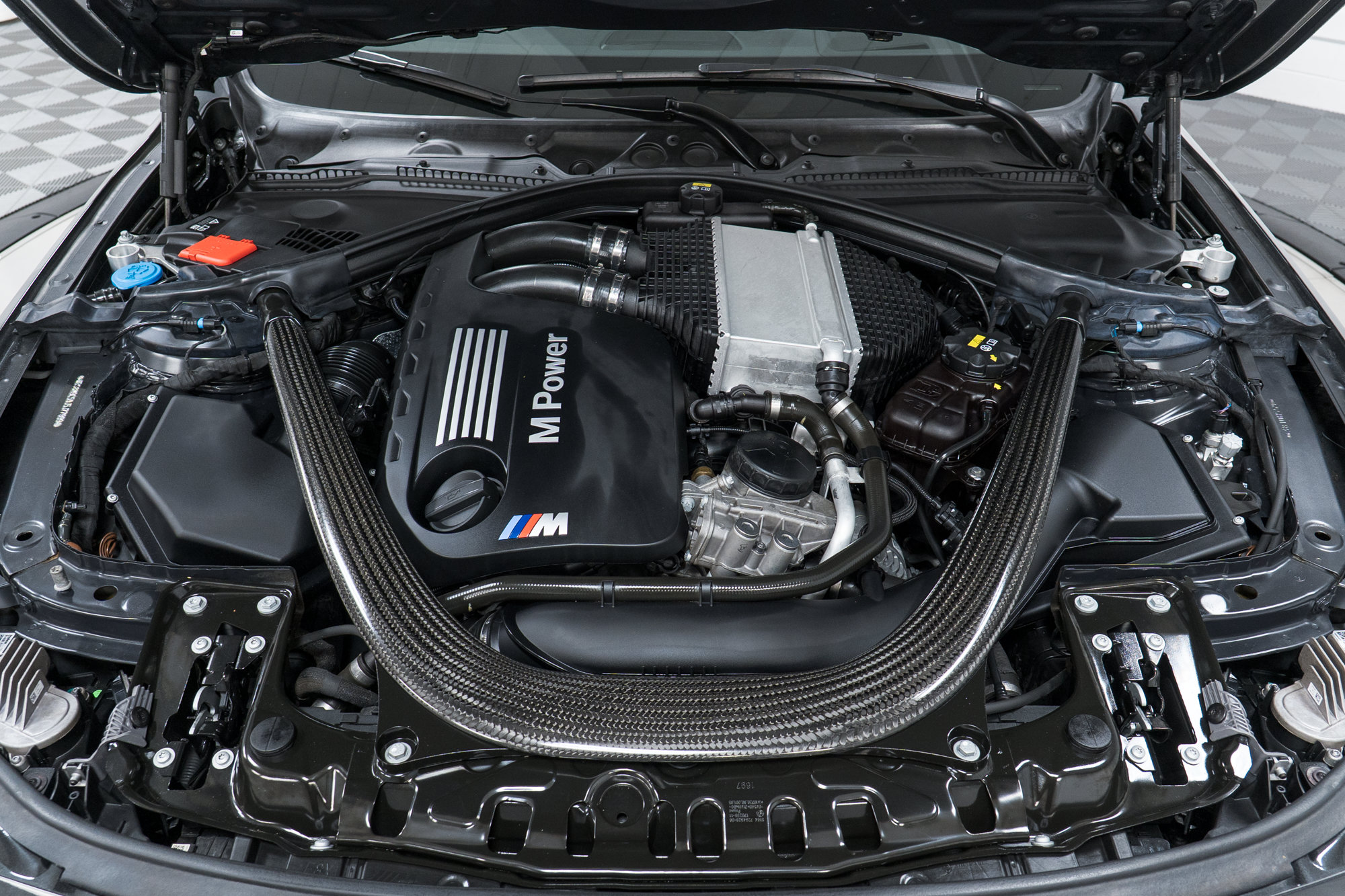 Used 2018 BMW M3 RWD image 9