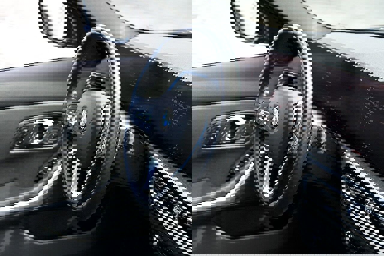 Used 2024 BMW 330i Sedan image 17