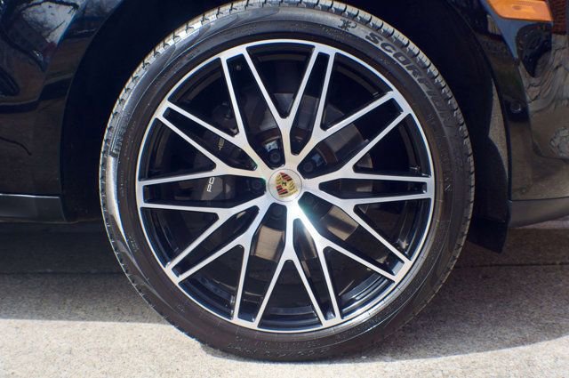Used 2022 Porsche Macan AWD/4WD image 51