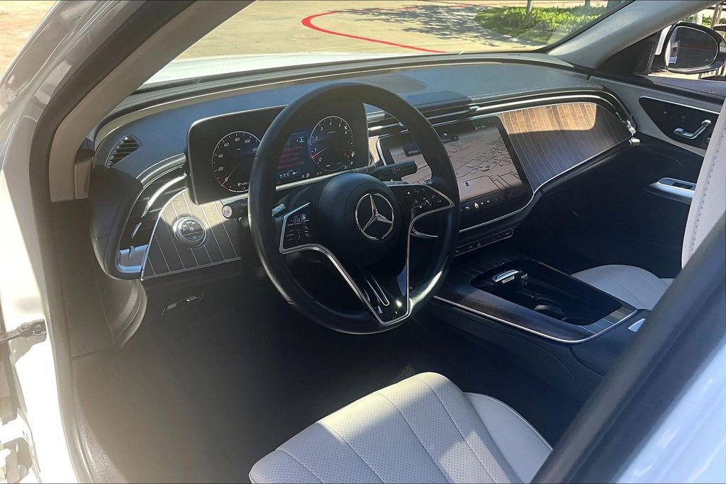 Used 2025 Mercedes-Benz E 350 Sedan image 18