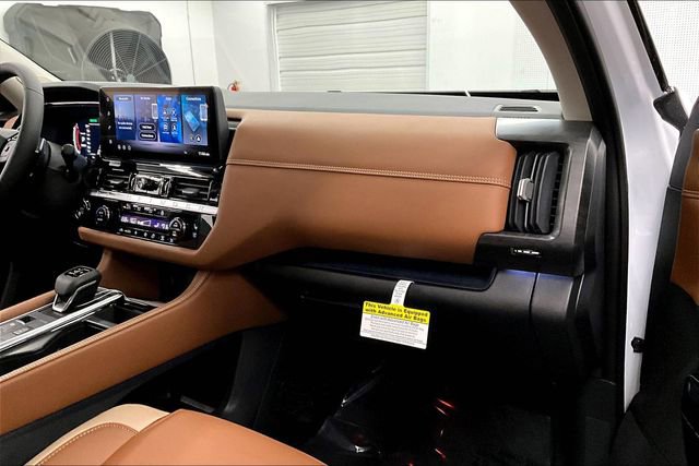 New 2026 Nissan Pathfinder Platinum image 38