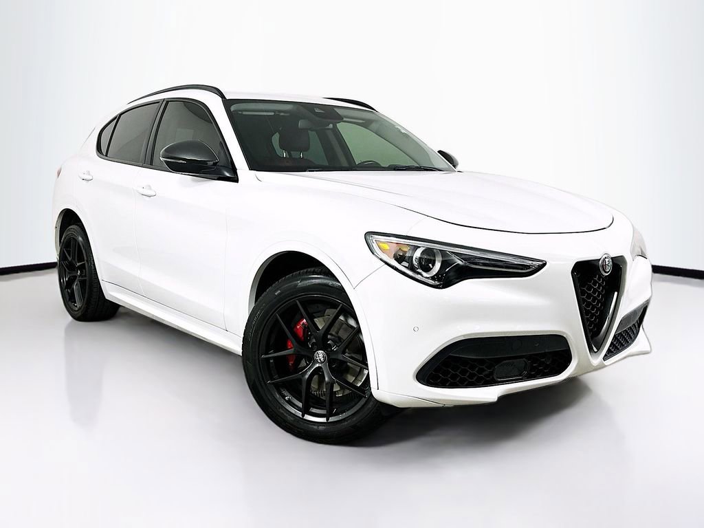 Used 2020 Alfa Romeo Stelvio Sport w/ Quick Order Package 22K Sport RWD image 1