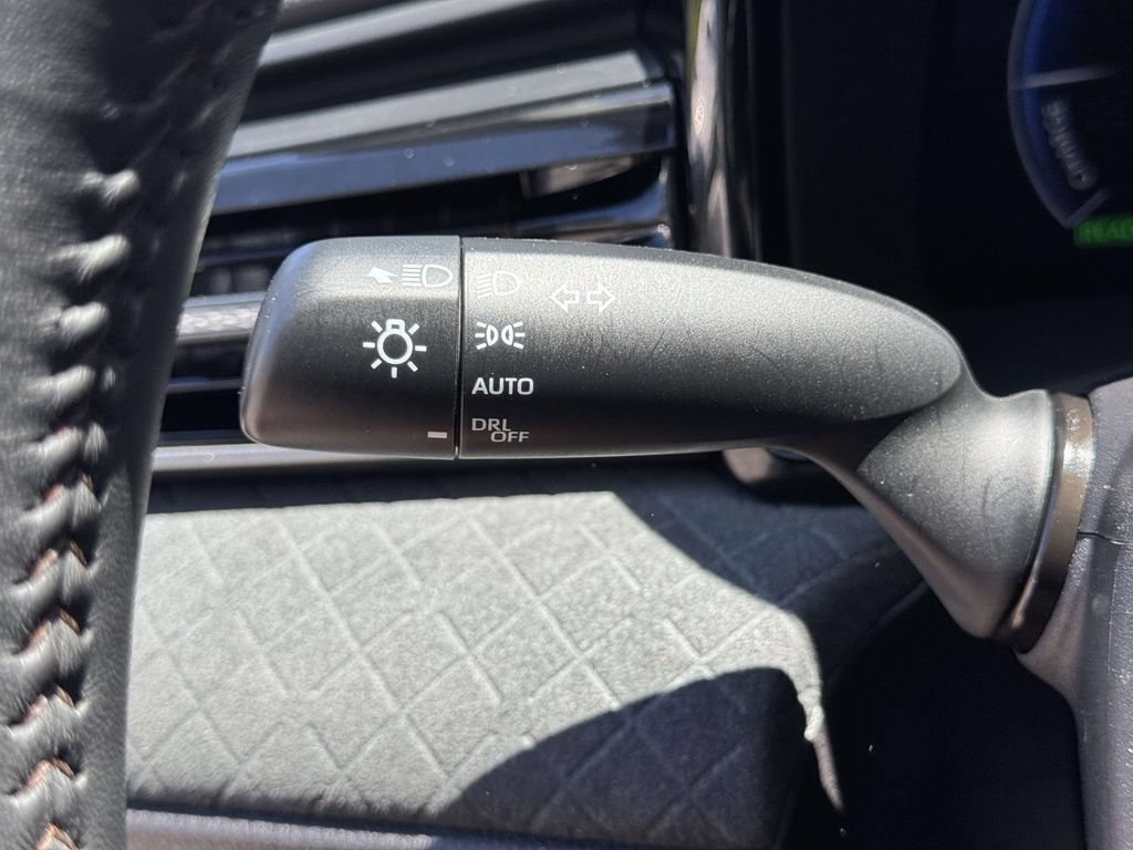 Used 2025 Toyota Camry XLE FWD image 23