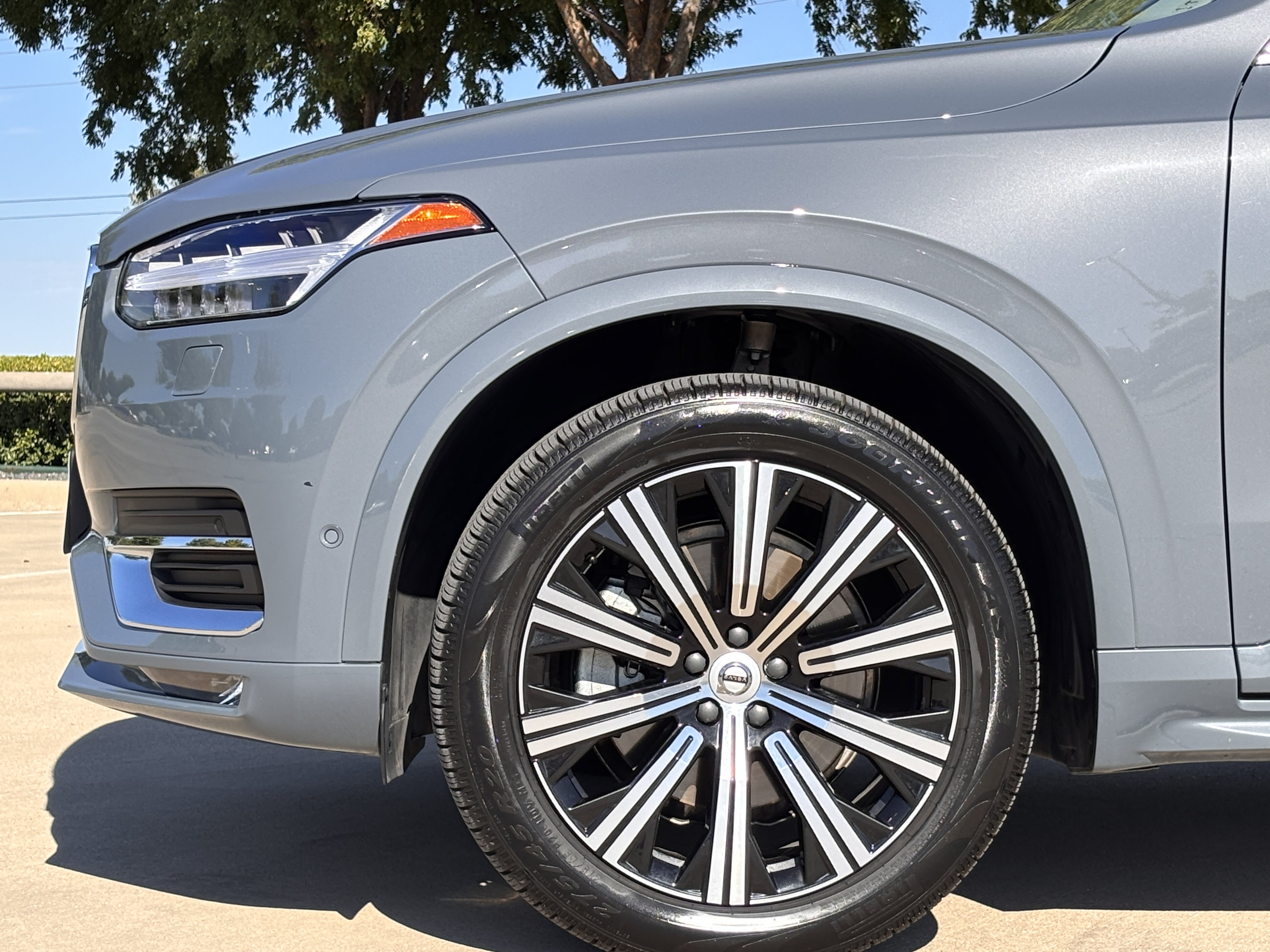 Used 2023 Volvo XC90 B6 Plus w/ Protection Package Premier AWD/4WD image 11