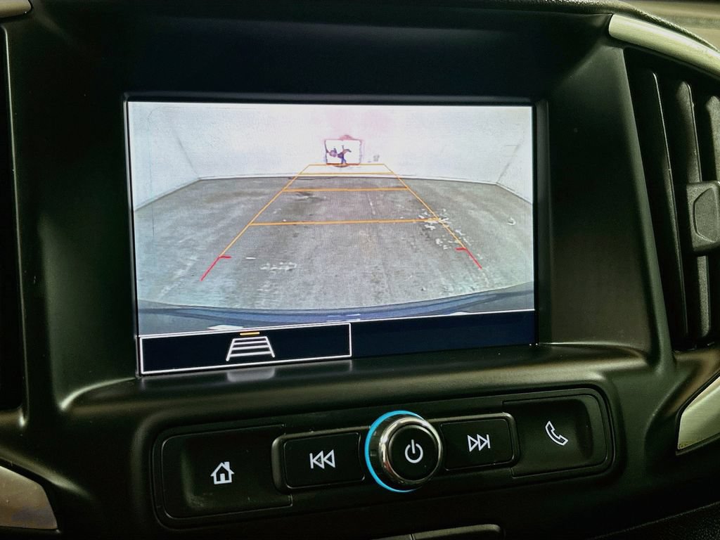 Used 2024 GMC Terrain SLE w/ Driver Convenience Package FWD image 12