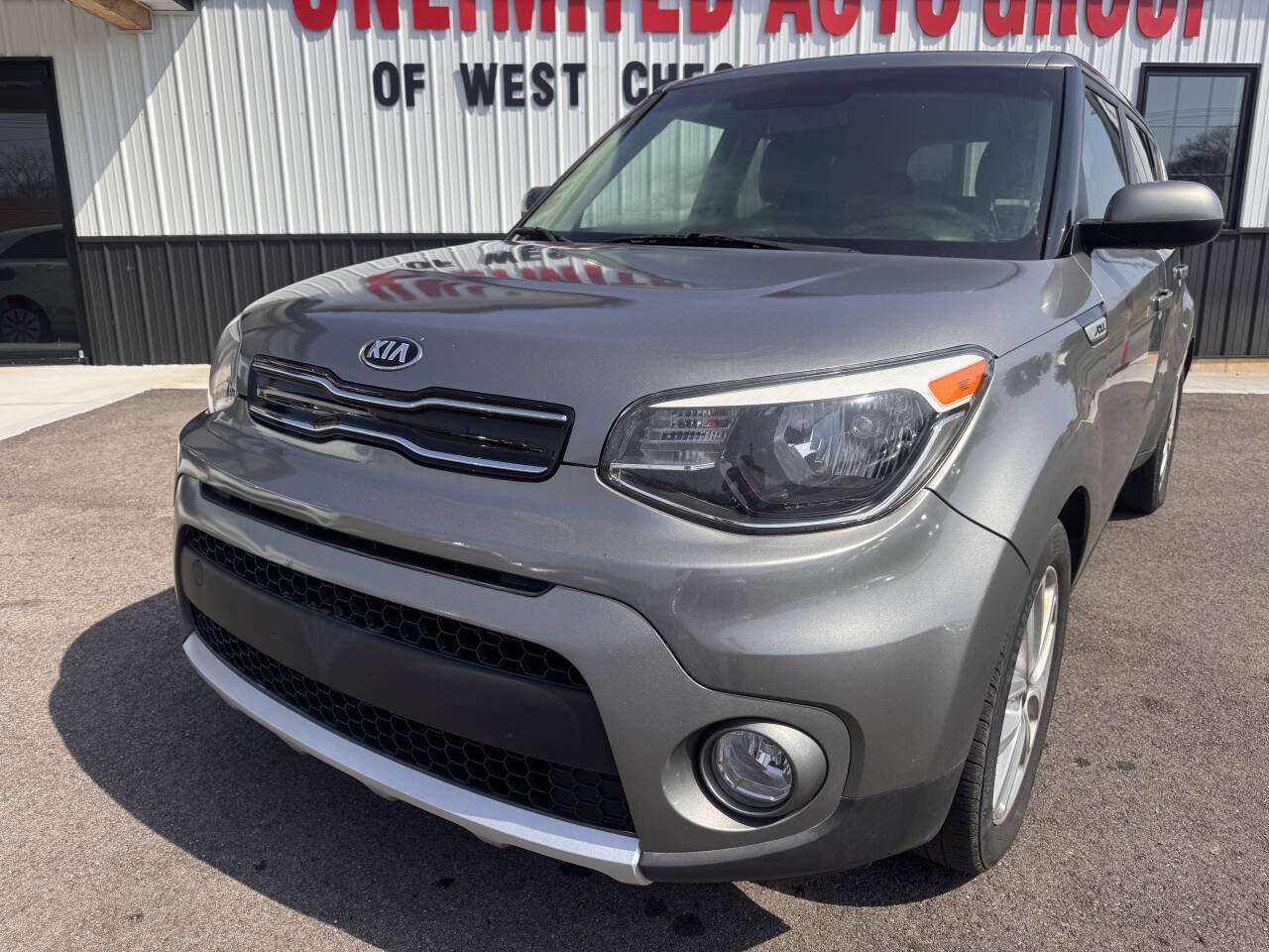 Used 2018 Kia Soul + FWD image 2