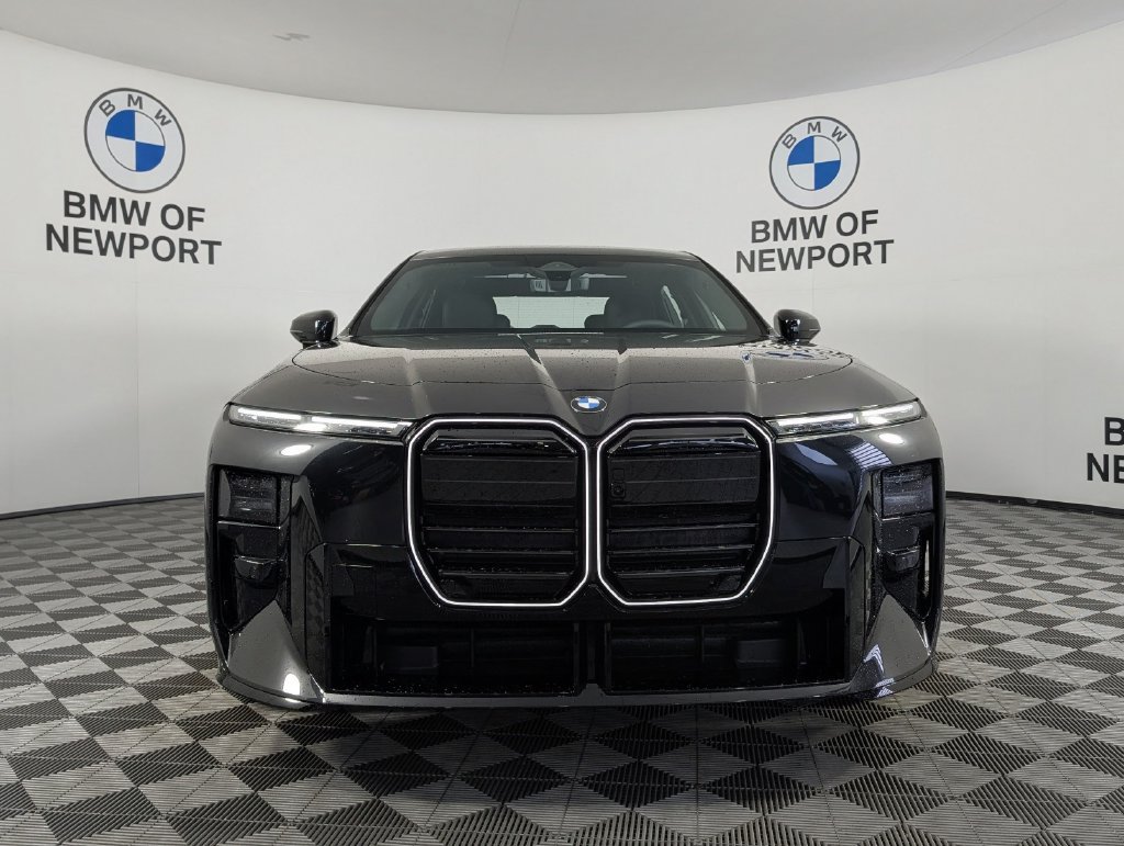 New 2027 BMW i7 xDrive60 w/ M Sport Professional Package AWD/4WD image 4