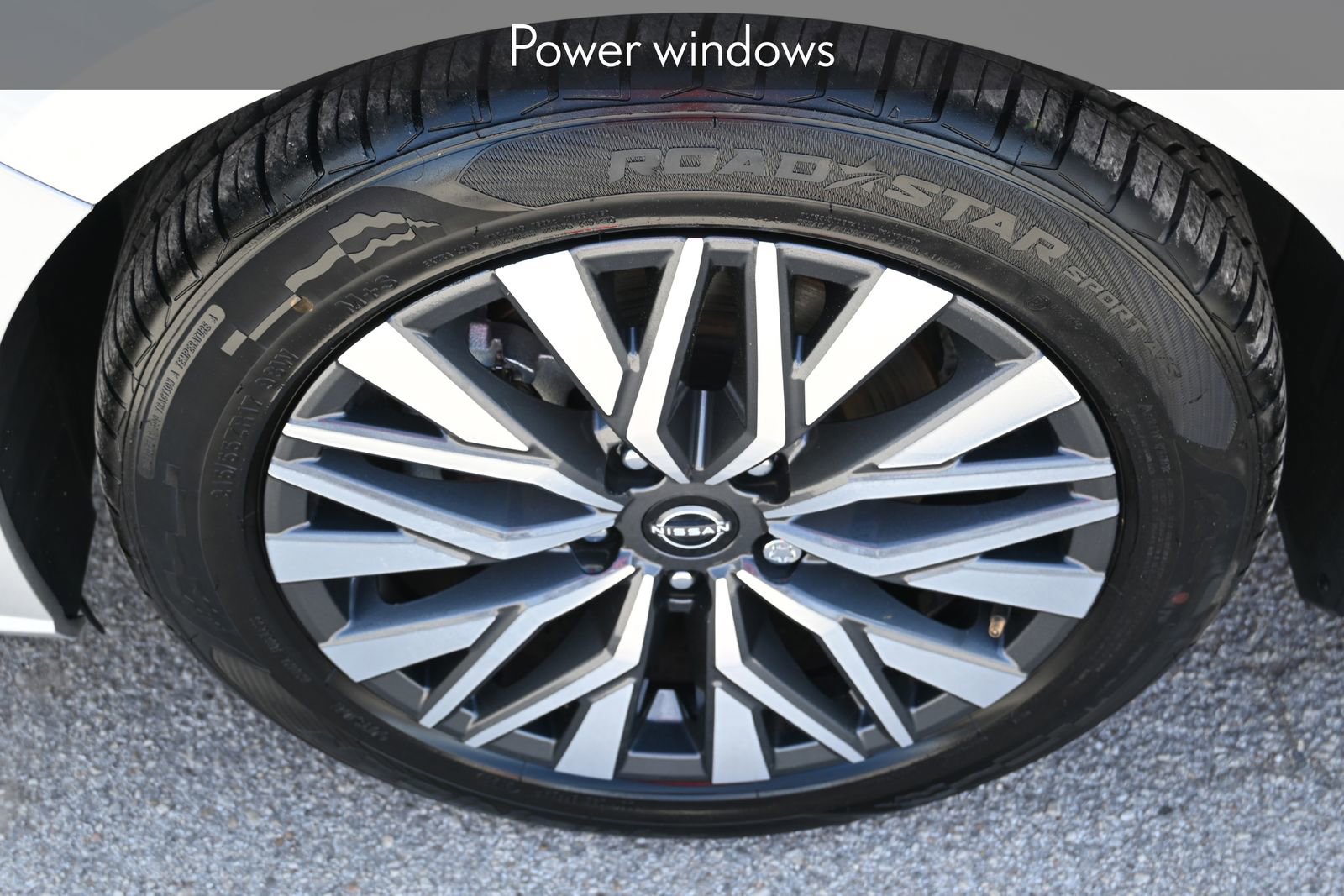 Used 2024 Nissan Altima 2.5 SV image 8