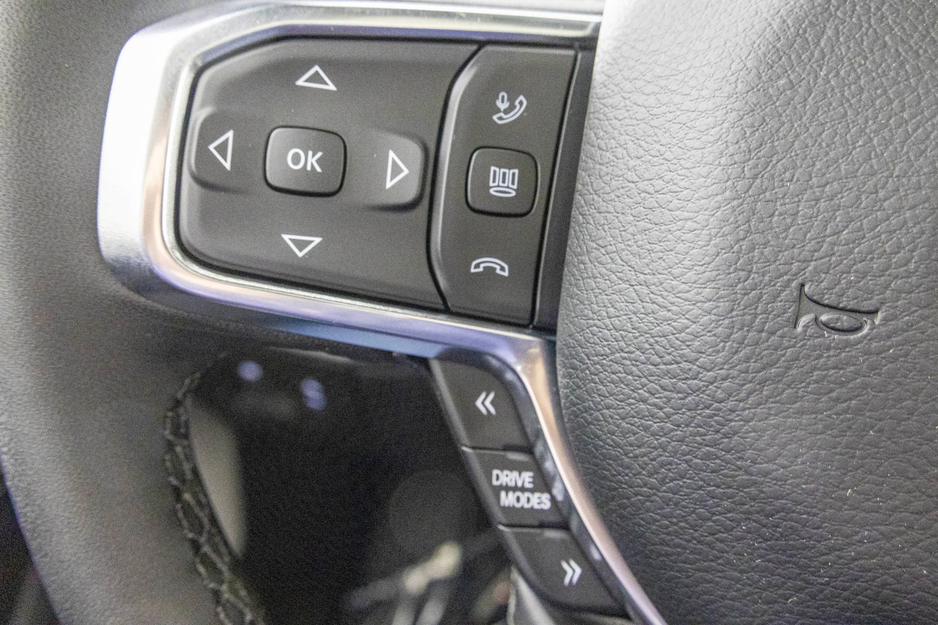 New 2026 RAM 1500 Laramie w/ Night Edition AWD/4WD image 32