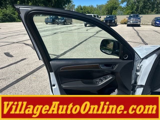 Used 2017 Audi Q5 3.0T Premium Plus w/ Technology Package AWD/4WD image 11