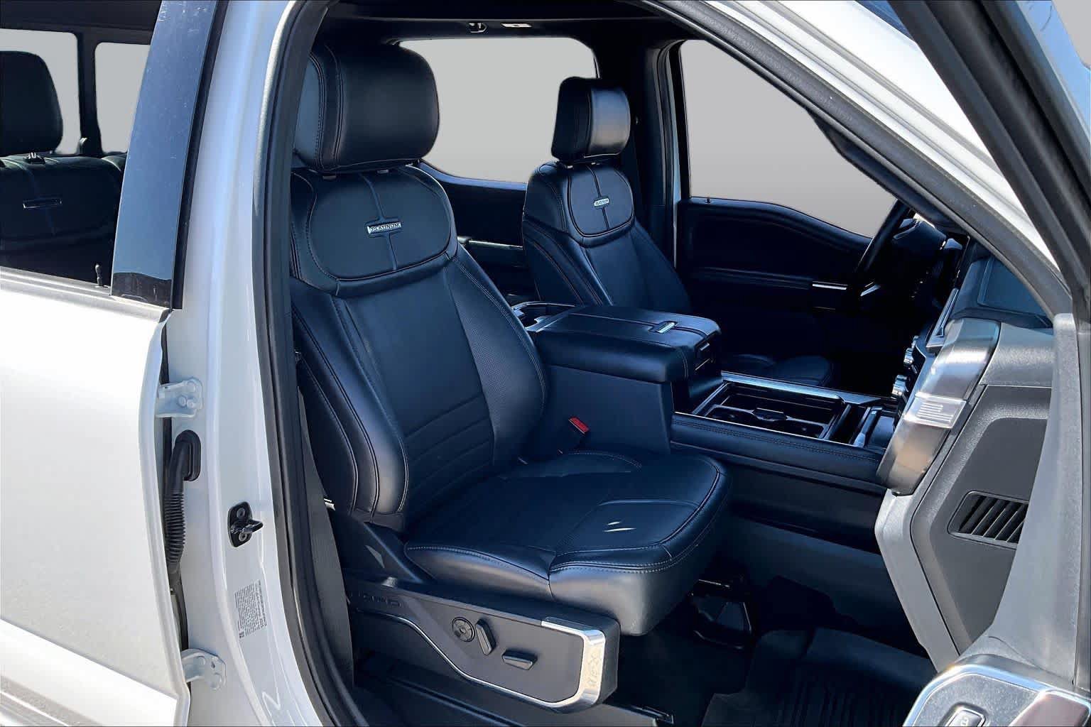 Used 2026 Ford F350 Platinum w/ FX4 Off-Road Package AWD/4WD image 9