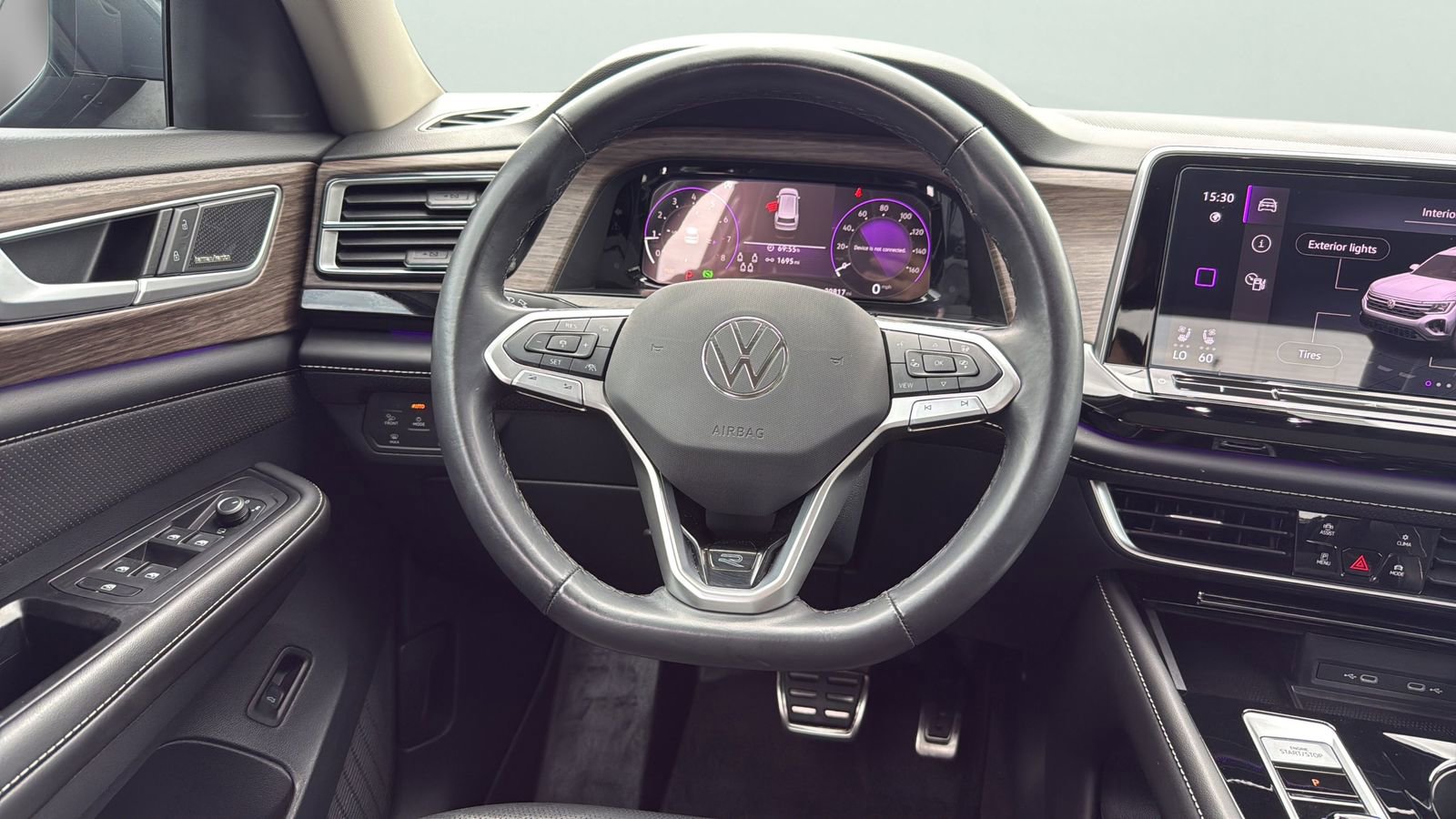 Used 2024 Volkswagen Atlas SEL Premium R-Line AWD/4WD image 12
