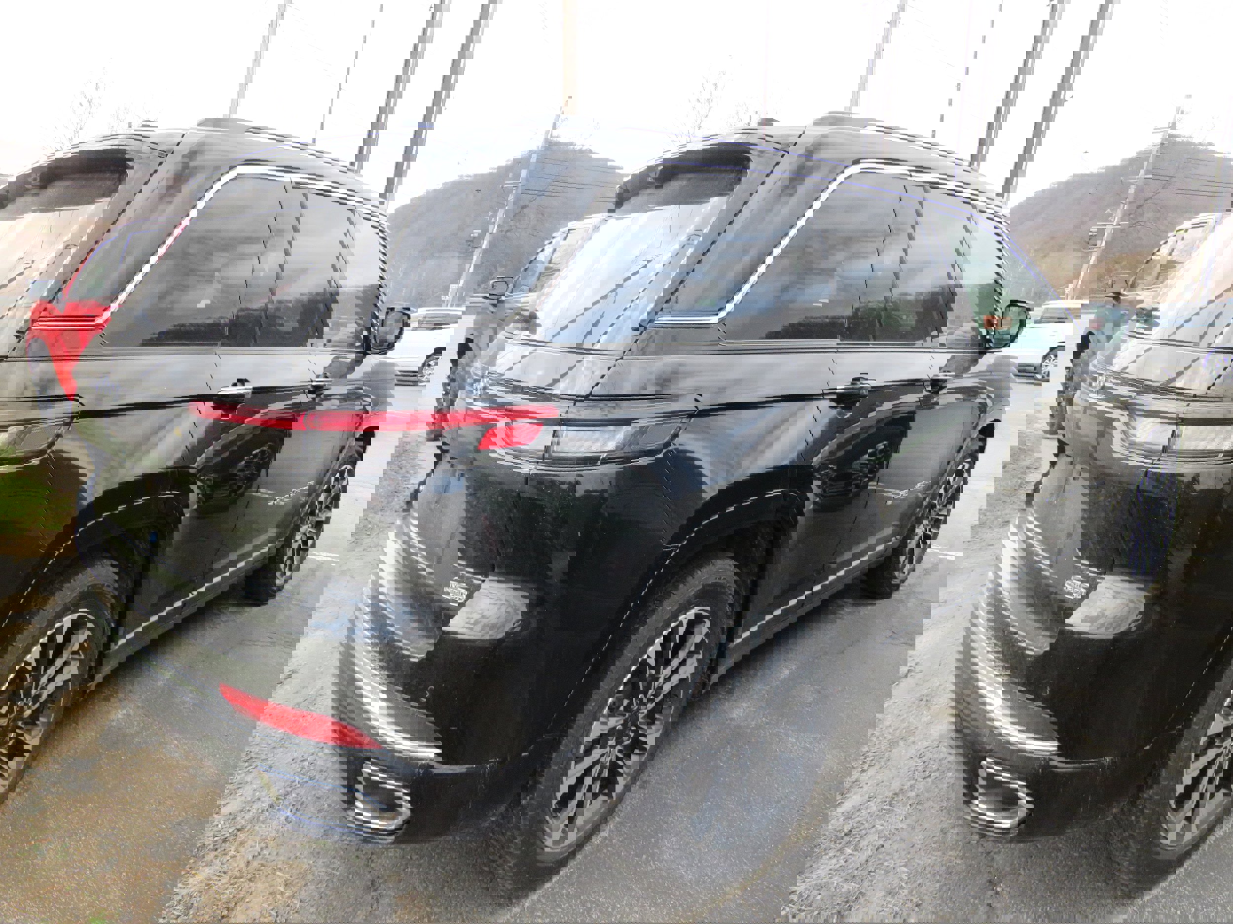 Used 2023 Jeep Grand Cherokee Overland w/ Adv Protech Group III image 6