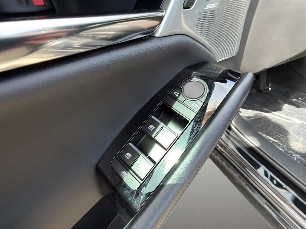 New 2026 MAZDA MAZDA3 Hatchback w/Premium Plus Pkg AWD/4WD image 11