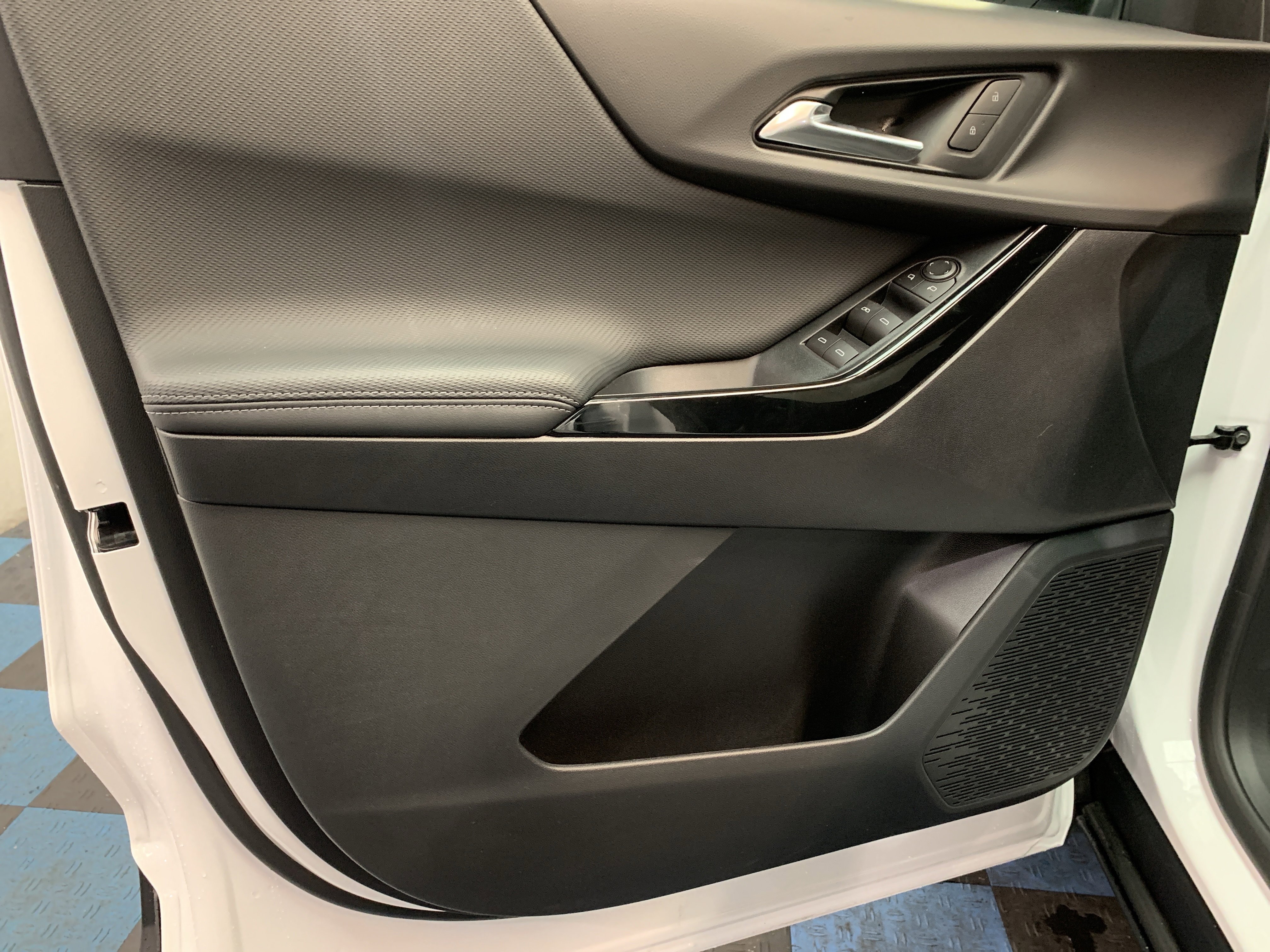 New 2026 Chevrolet Equinox LT image 7