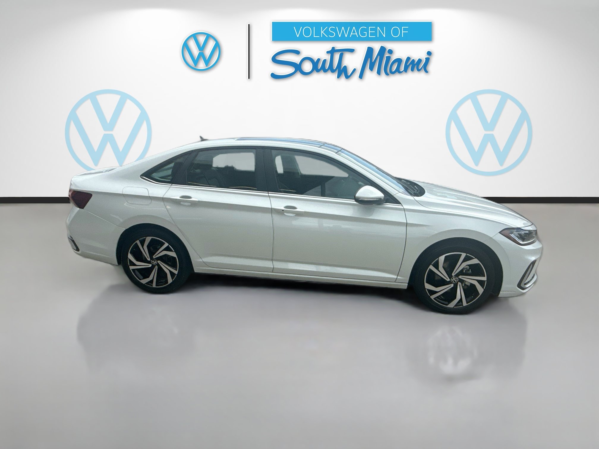 Used 2025 Volkswagen Jetta SEL FWD image 8