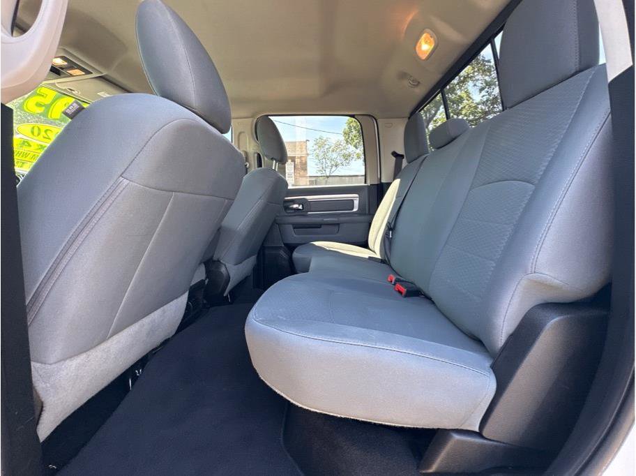 Used 2020 RAM 1500 Classic SLT AWD/4WD image 13