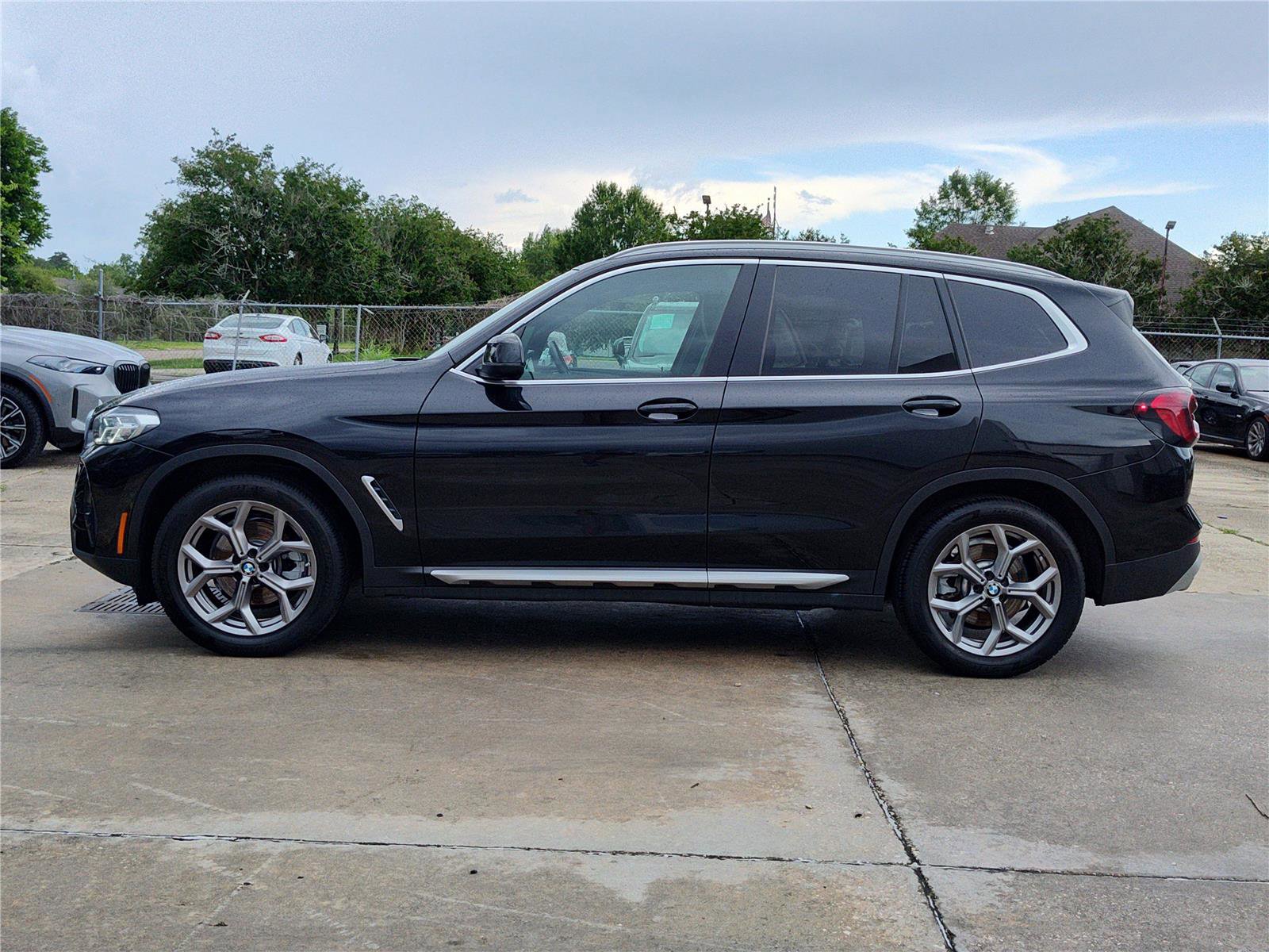 Used 2024 BMW X3 xDrive30i image 3