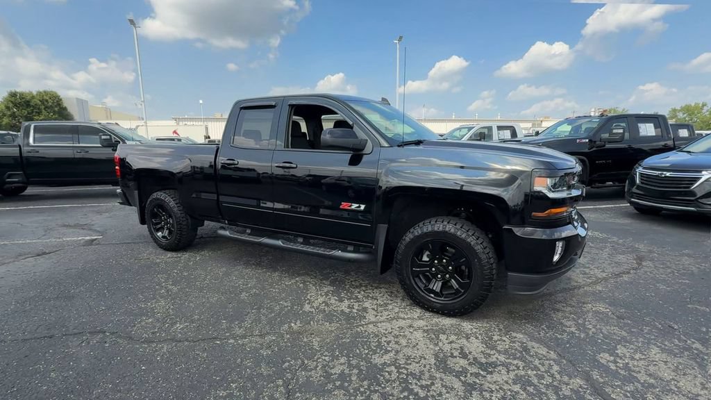 Used 2019 Chevrolet Silverado 1500 LT w/ All Star Edition AWD/4WD image 2