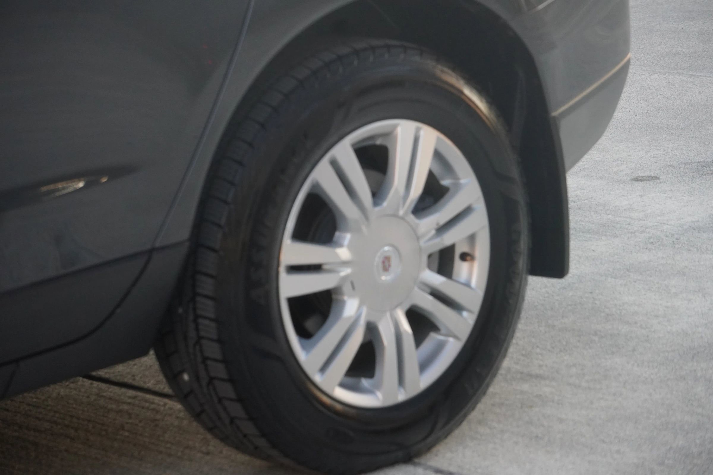 Used 2012 Cadillac SRX Luxury image 27