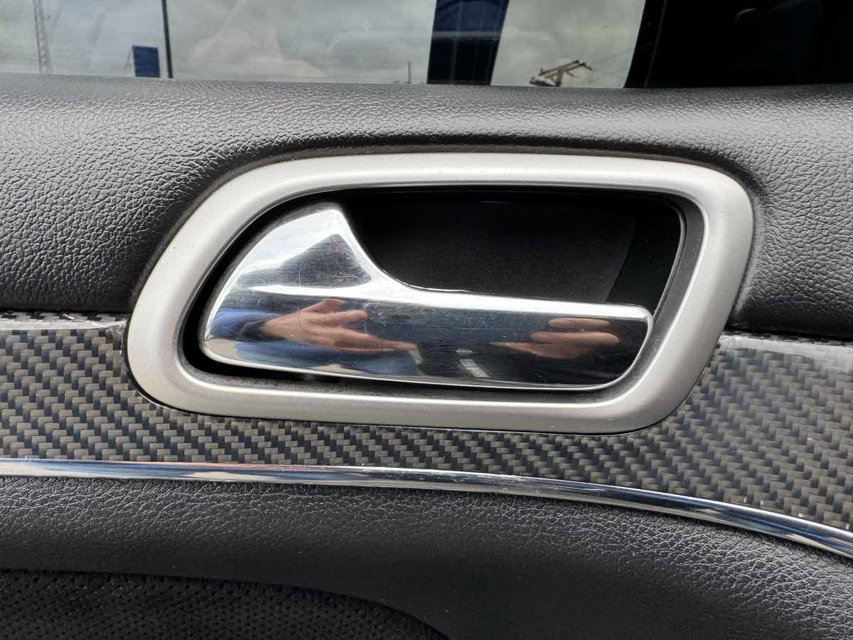 Used 2015 Jeep Grand Cherokee SRT w/ Luxury Group II AWD/4WD image 30