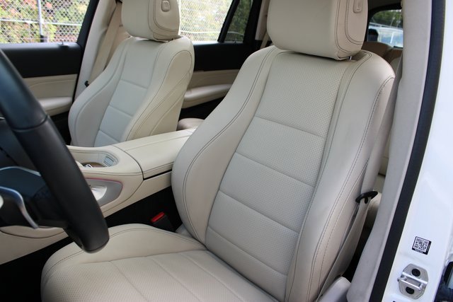 Used 2024 Mercedes-Benz GLS 450 4MATIC image 9