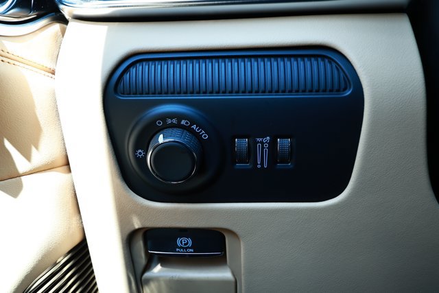 New 2026 Jeep Grand Wagoneer L Summit AWD/4WD image 15
