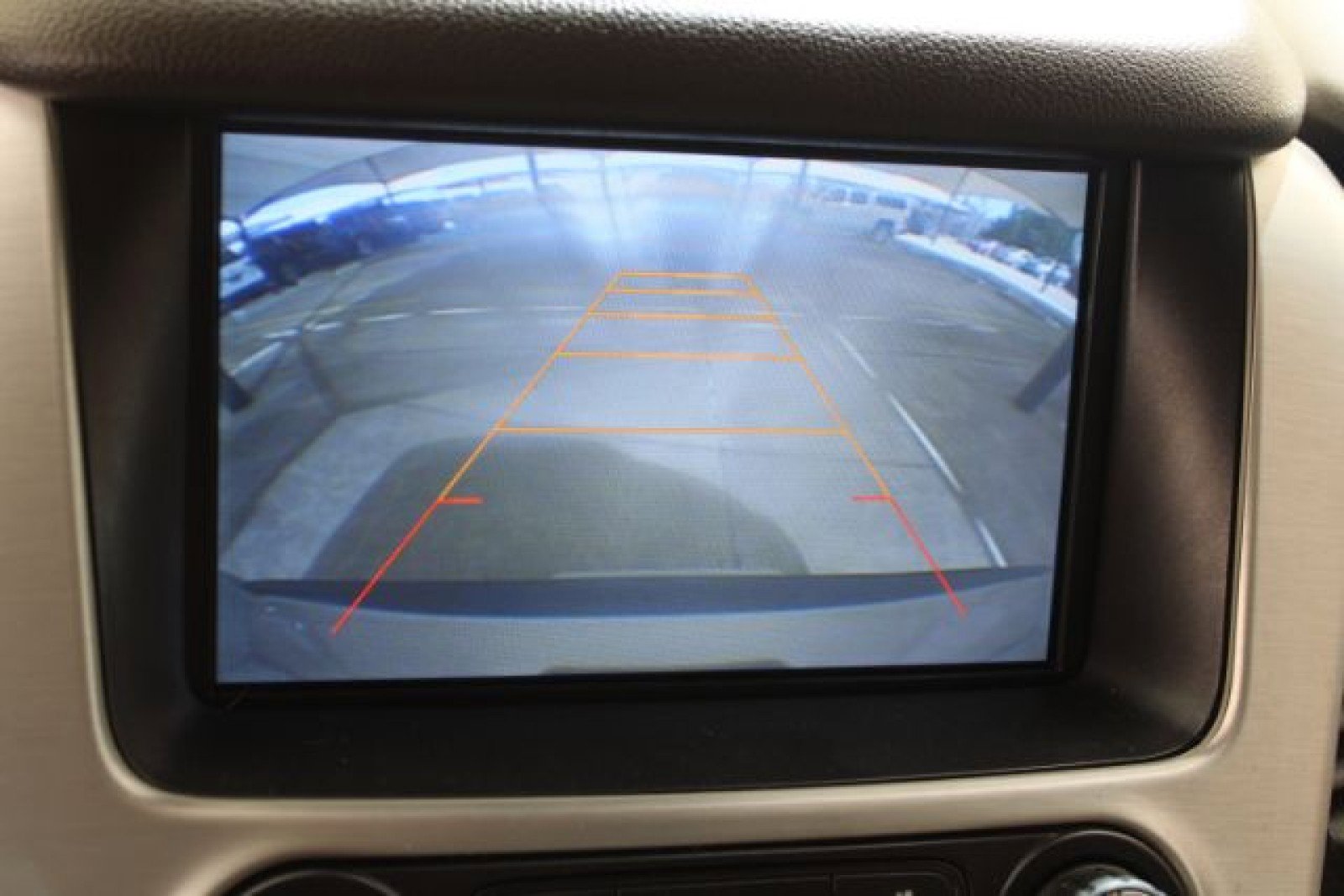 Used 2015 GMC Yukon XL SLT w/ Open Road Package image 16