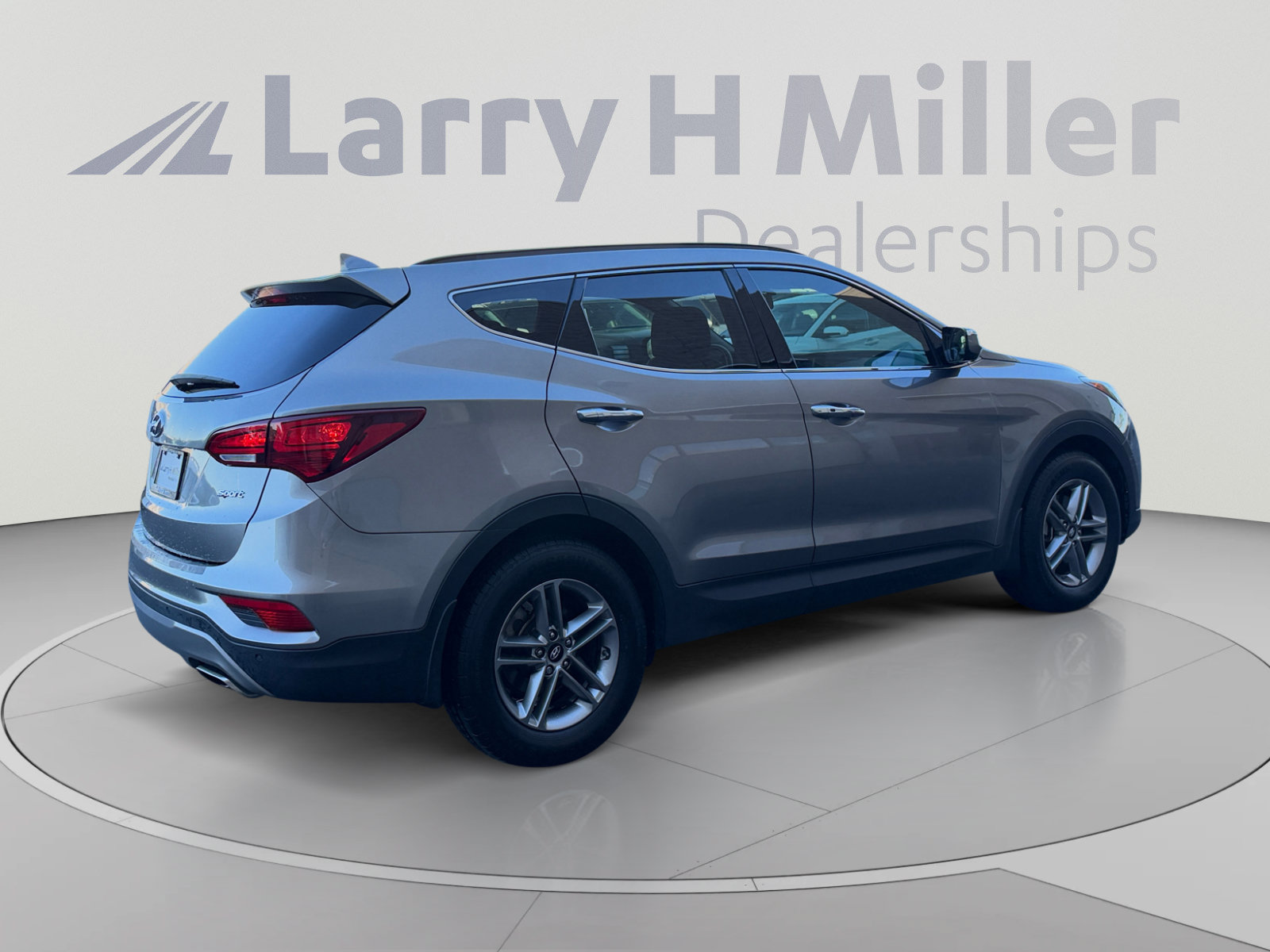 Used 2017 Hyundai Santa Fe Sport w/ 2.4L Tech Package 04 FWD image 5