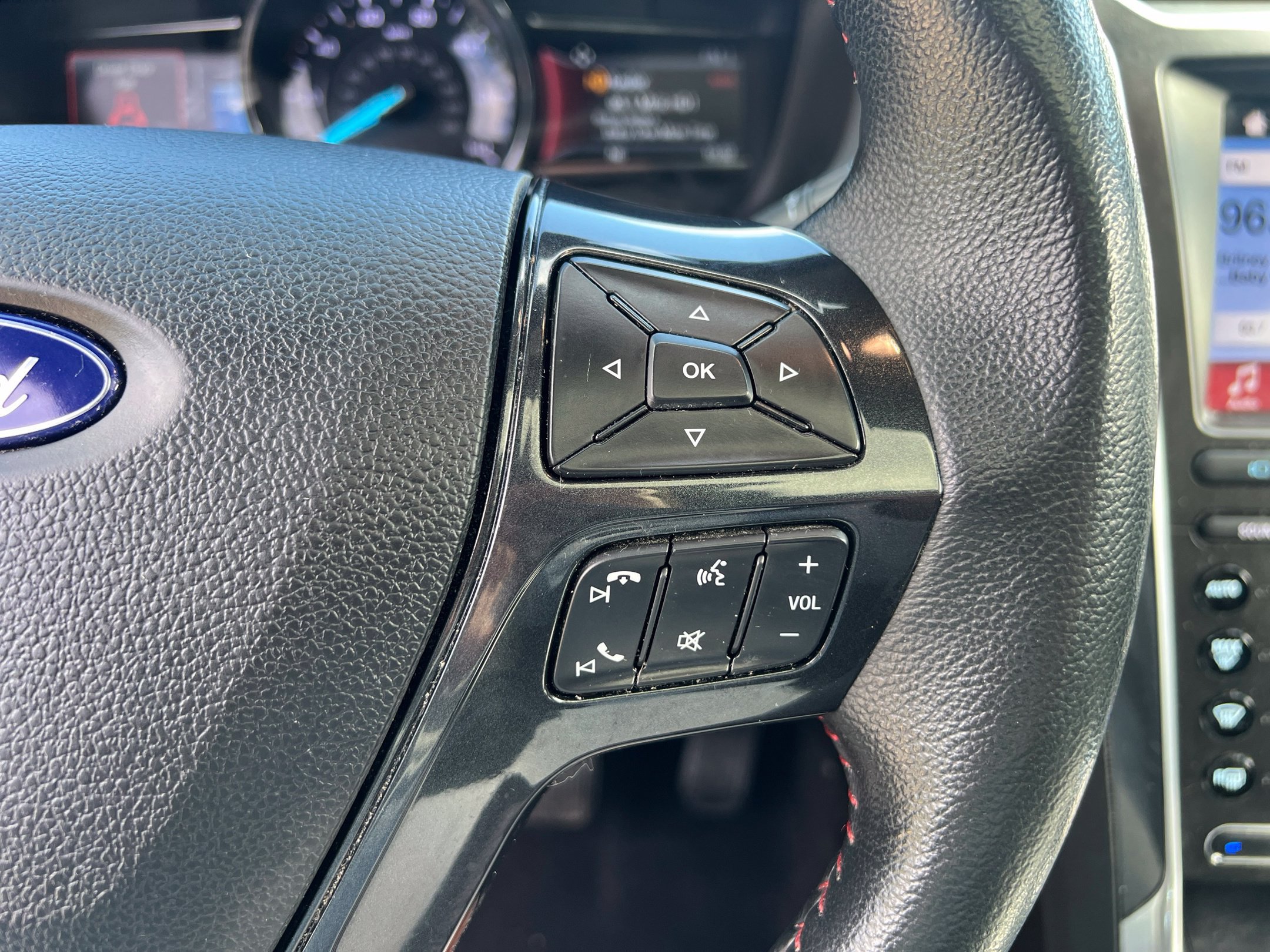 Used 2019 Ford Explorer Sport w/ Equipment Group 401A AWD/4WD image 37