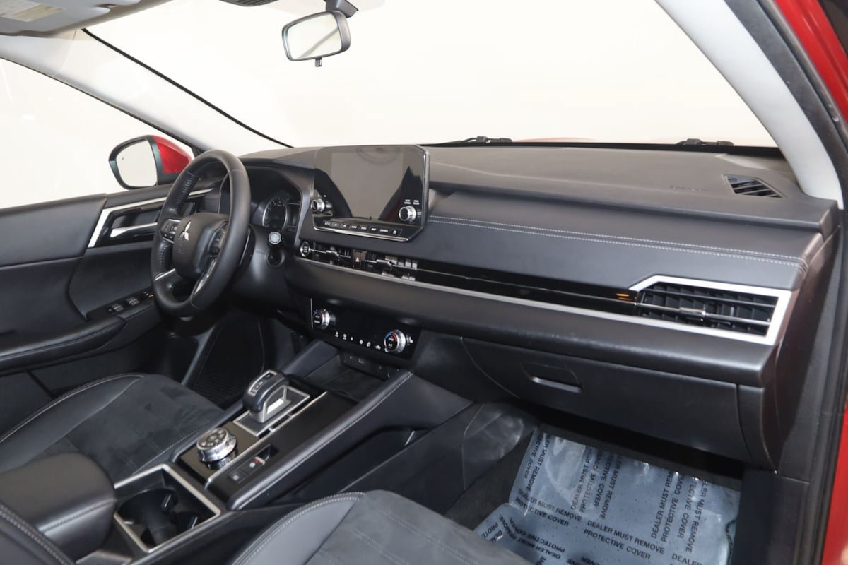 Used 2024 Mitsubishi Outlander Ralliart AWD/4WD image 39