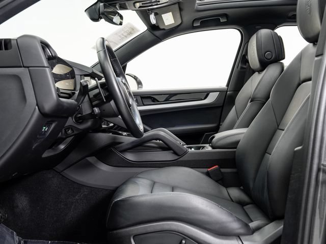 Certified 2024 Porsche Cayenne AWD/4WD image 9