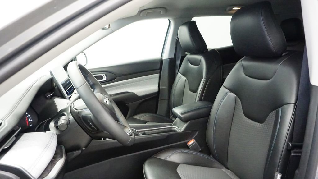 Certified 2022 Jeep Compass Latitude image 23